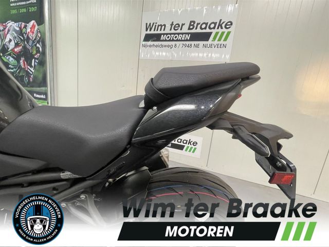 kawasaki - z900