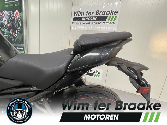 kawasaki - z900
