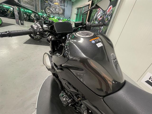 kawasaki - z900