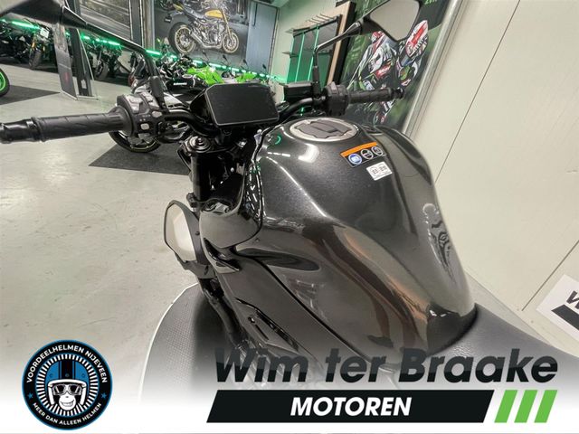 kawasaki - z900