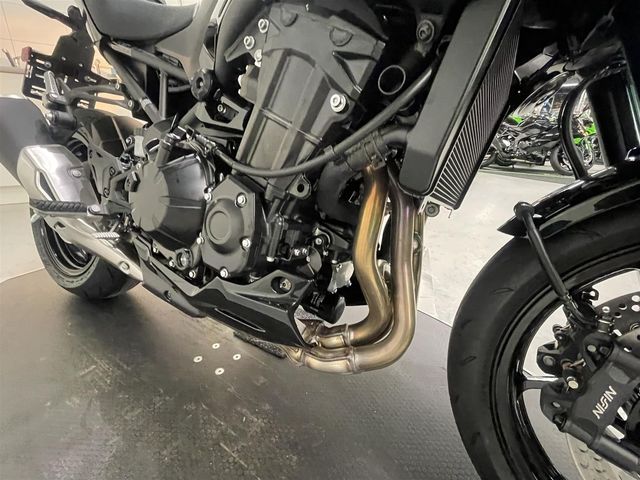 kawasaki - z900