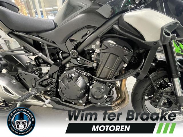 kawasaki - z900