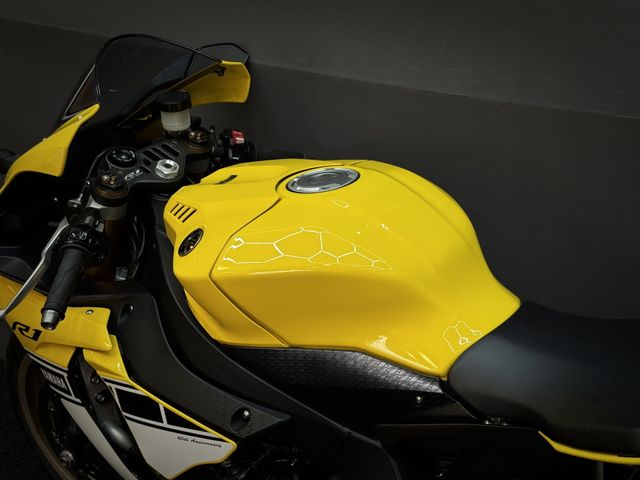 yamaha - yzf-r1