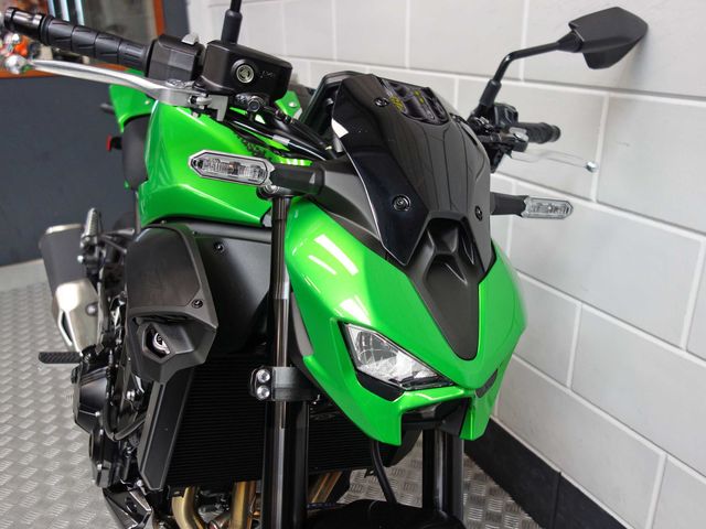 kawasaki - z900