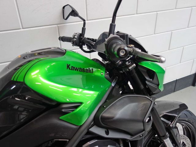 kawasaki - z900
