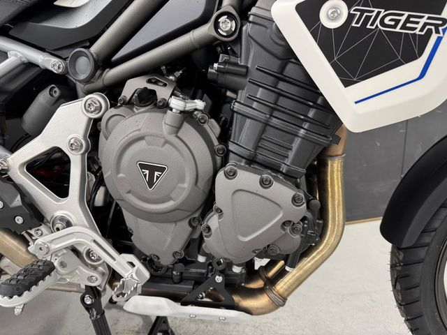 triumph - tiger-1200-alpine-edition