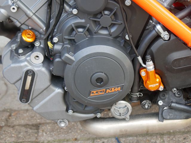 ktm - 1290-super-duke-r