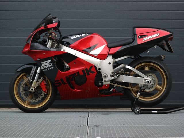 suzuki - gsx-r-750