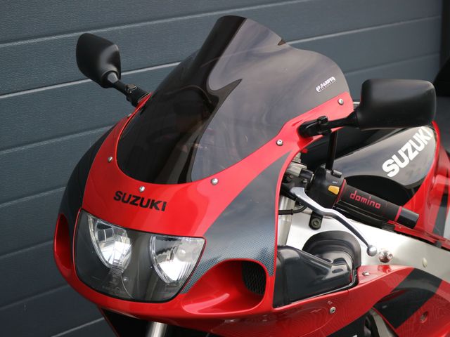 suzuki - gsx-r-750