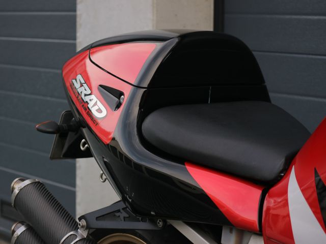 suzuki - gsx-r-750