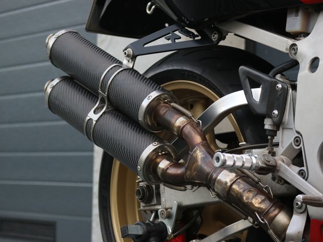 suzuki - gsx-r-750