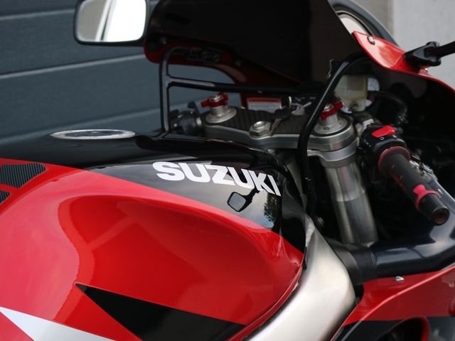 suzuki - gsx-r-750