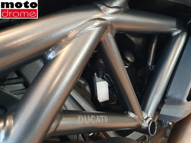 ducati - diavel