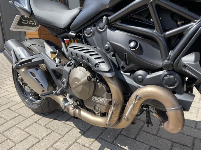 ducati - monster-821
