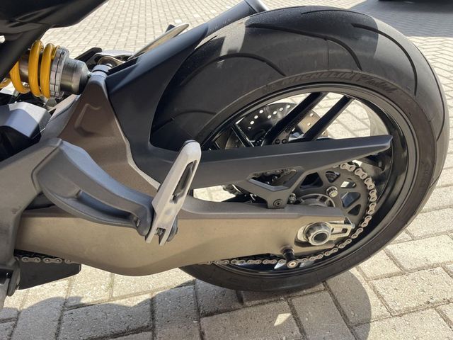 ducati - monster-821