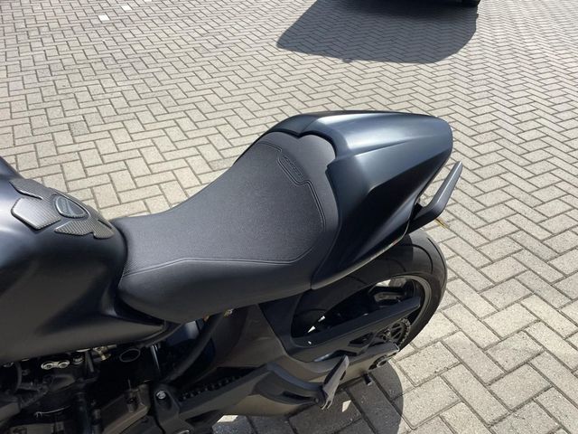 ducati - monster-821