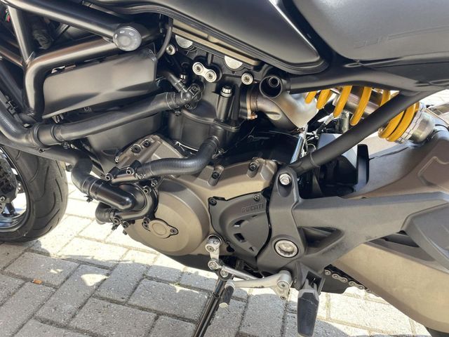 ducati - monster-821