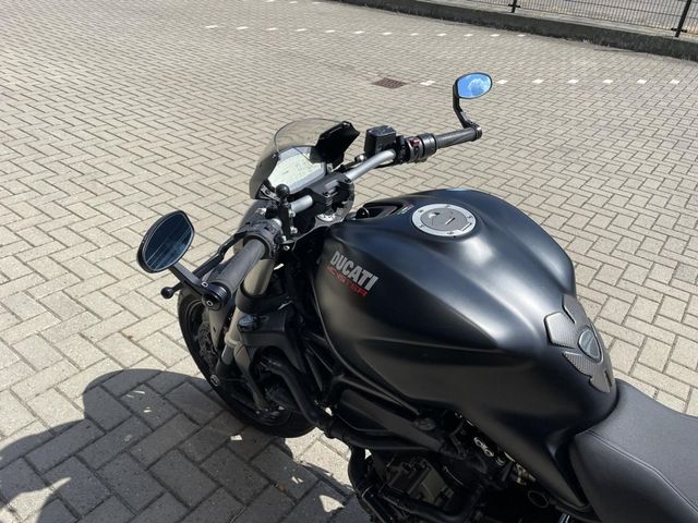 ducati - monster-821
