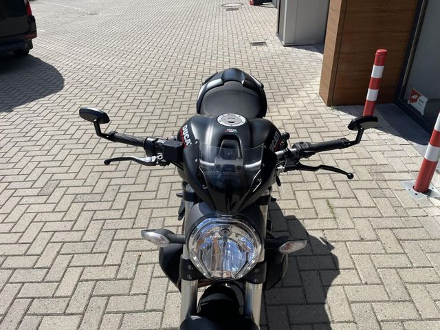 ducati - monster-821