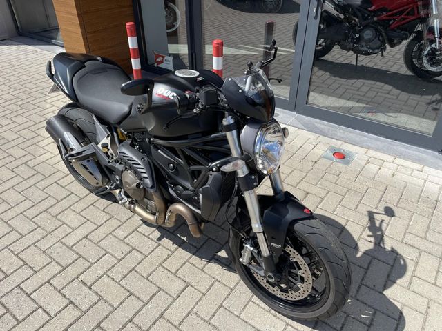 ducati - monster-821