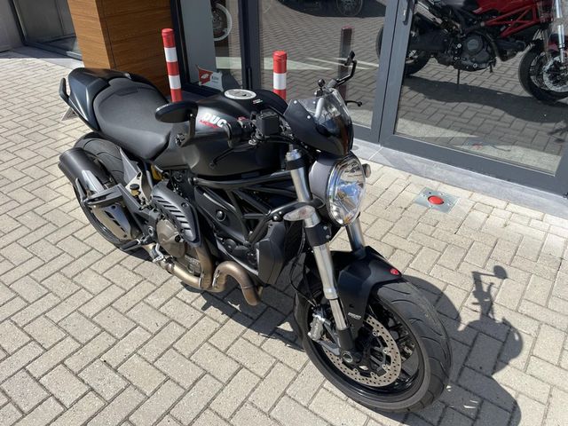 ducati - monster-821