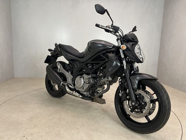 suzuki - sfv-650-gladius-abs