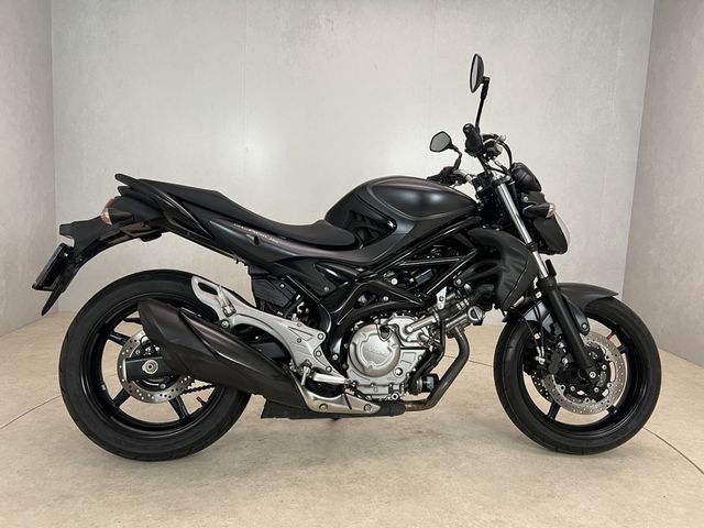 suzuki - sfv-650-gladius-abs