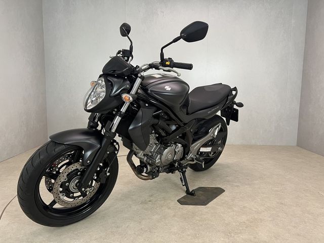 suzuki - sfv-650-gladius-abs