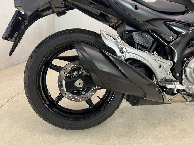 suzuki - sfv-650-gladius-abs