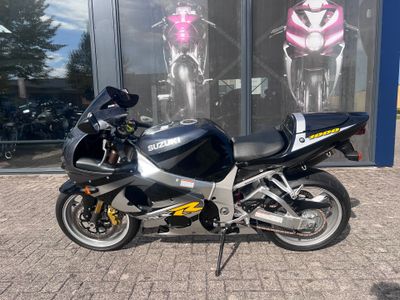 SUZUKI GSX-R 1000 – foto 2