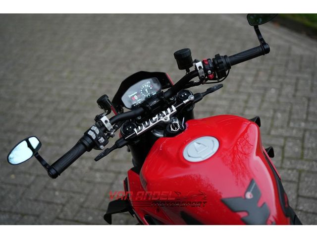 ducati - streetfighter-v2