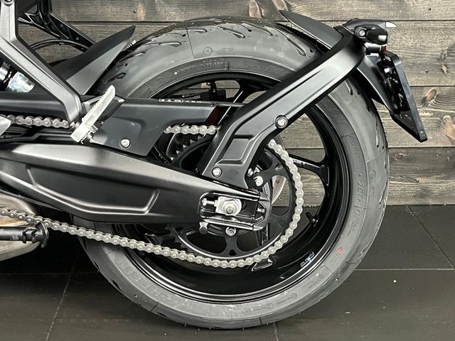 triumph - trident-660