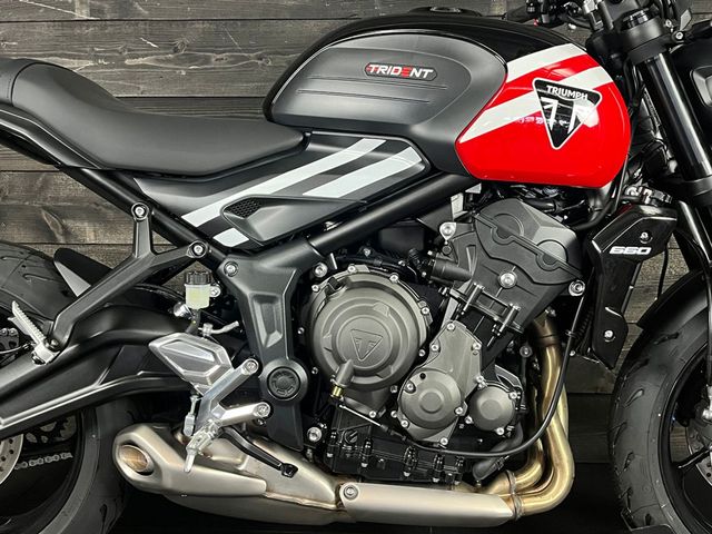 triumph - trident-660