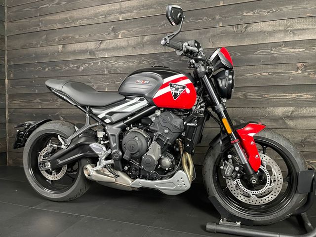 triumph - trident-660