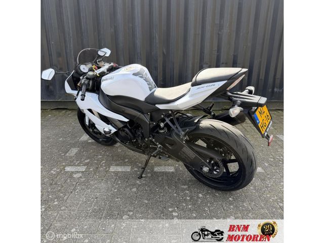 kawasaki - ninja-zx-6r