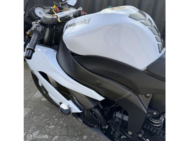 kawasaki - ninja-zx-6r