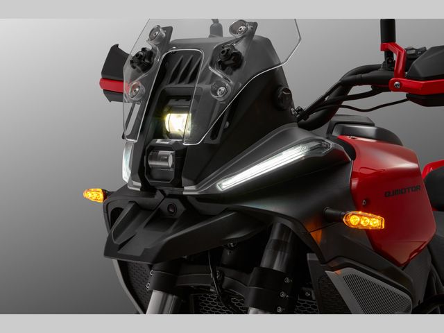 QJMOTOR - srt-700-x-touring