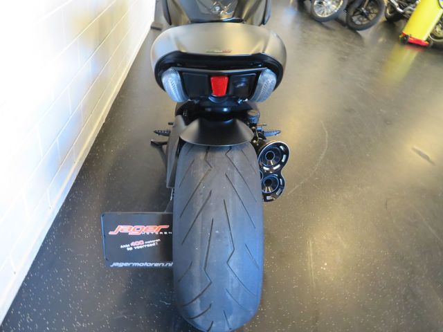 ducati - xdiavel-black-star