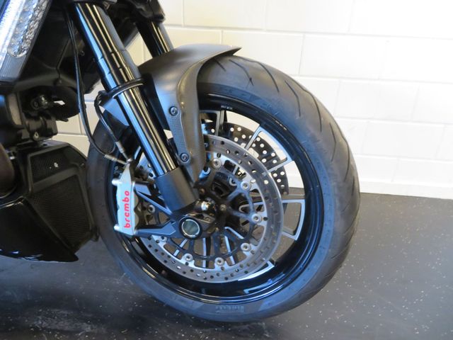 ducati - xdiavel-black-star