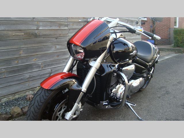 suzuki - m-1800-r-intruder