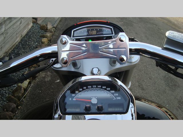 suzuki - m-1800-r-intruder