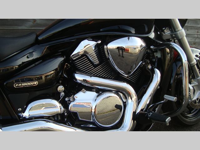 suzuki - m-1800-r-intruder