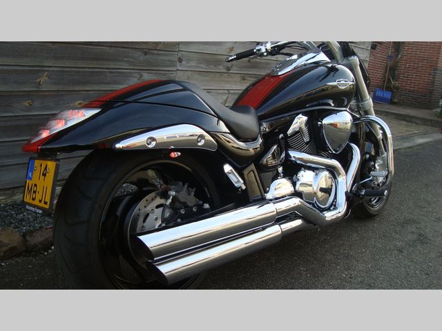 suzuki - m-1800-r-intruder