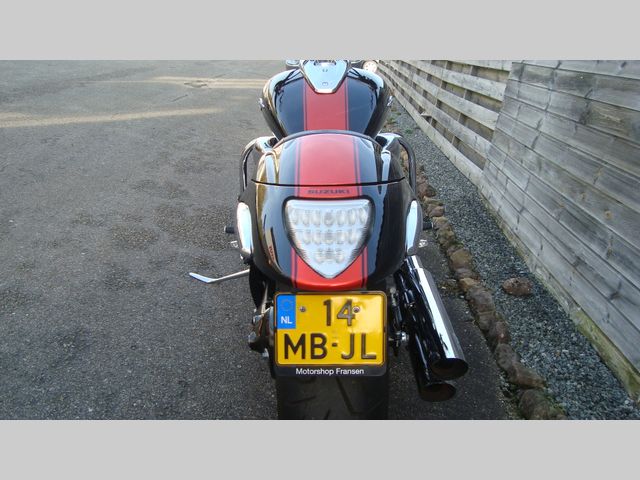 suzuki - m-1800-r-intruder