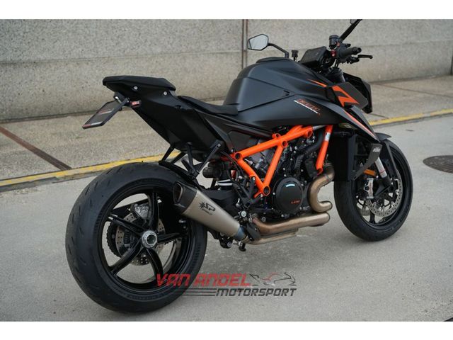 ktm - 1390-super-duke-r-evo