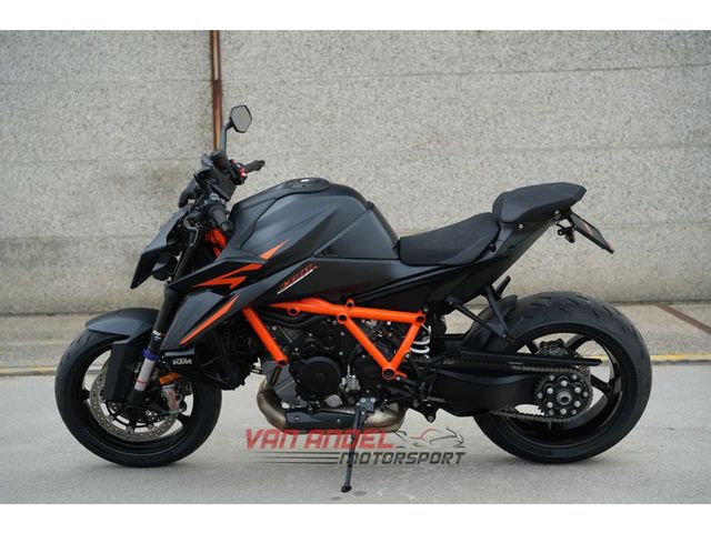 ktm - 1390-super-duke-r-evo