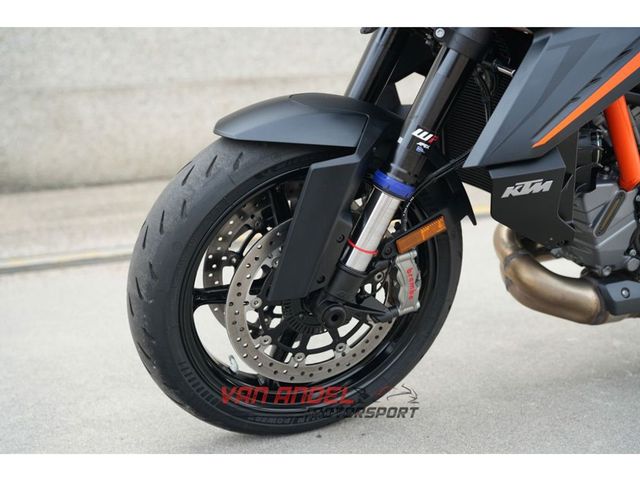 ktm - 1390-super-duke-r-evo