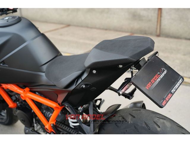 ktm - 1390-super-duke-r-evo