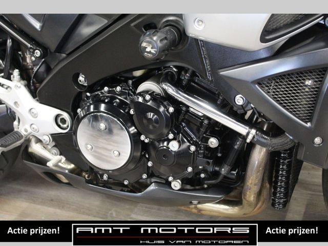 suzuki - b-king-1300