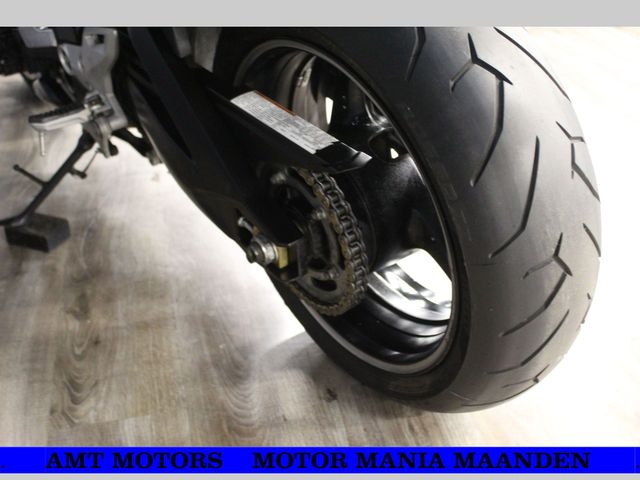 suzuki - b-king-1300